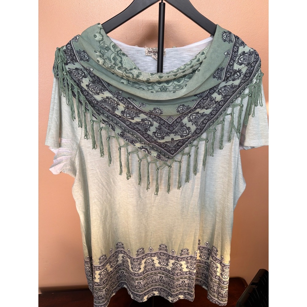 One World Sage Green Ombre Boho Top Scarf Neck Fringe Trim Short Sleeve Paisley